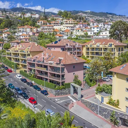 Living By Homie Funchal (Madeira)