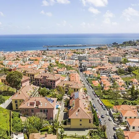 Living By Madeira Sun Travel *